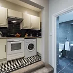 Stylish Apartment 12 Minutes Tube To Oxford Street With Free Wifi And Air Con