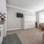 Stylish Apartment 12 Minutes Tube To Oxford Street With Free Wifi And Air Con